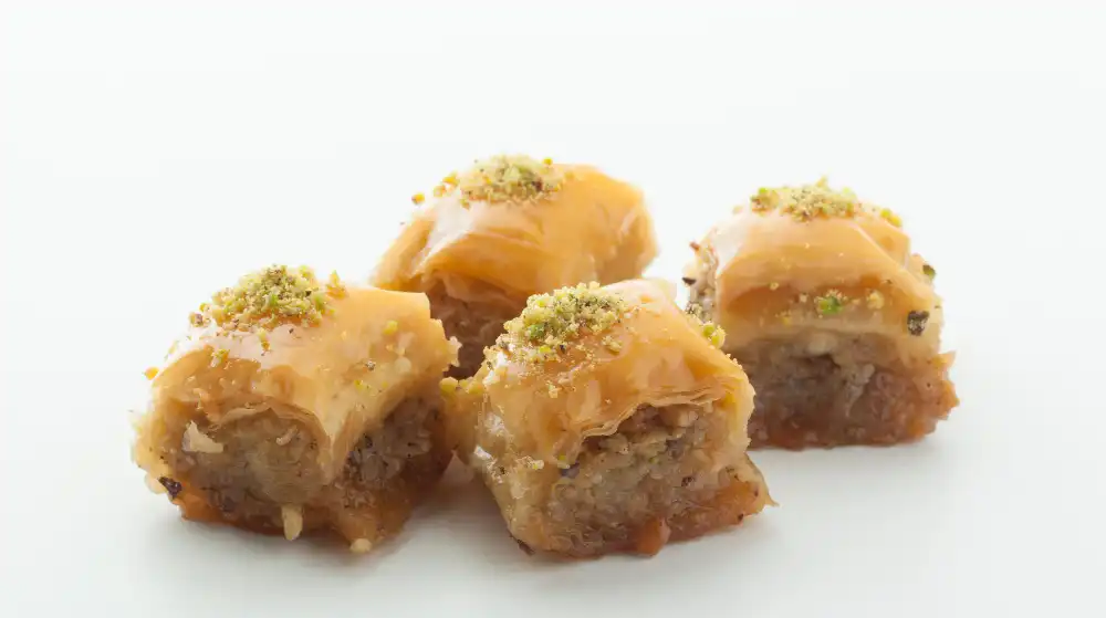 Baklawa: Tajemnica Orientu w Każdym Kęsie