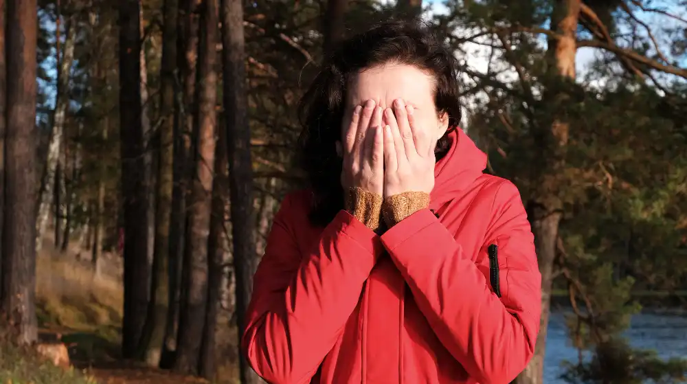 Jak rozpoznawać i radzić sobie z wahaniami nastroju?