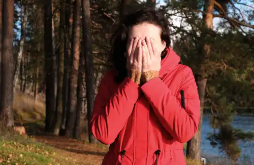 Jak rozpoznawać i radzić sobie z wahaniami nastroju?