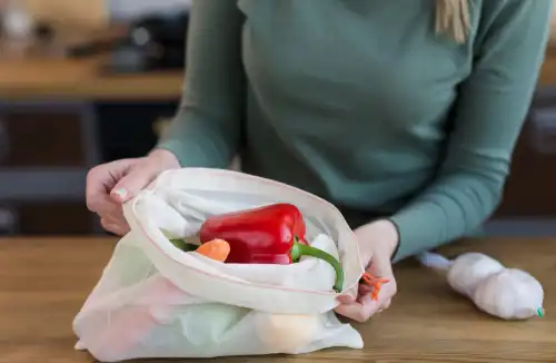 Czym jest mikotoksykoza? Objawy, leczenie i zapobieganie zatruciu pleśnią