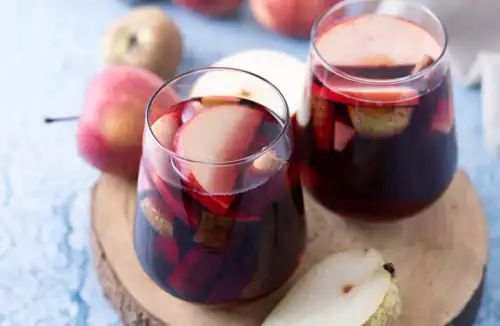 Wigilijny Kompot z Suszu – Smak Tradycji i Symbolika Świątecznego Napoju