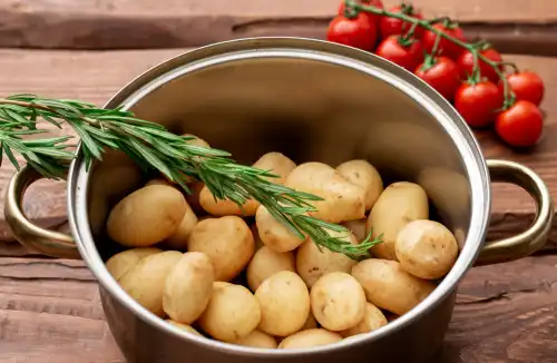 Jak ugotować idealne ziemniaki?