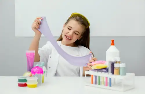 Jak Zrobić Slime ze Skrobi Ziemniaczanej – Przepisy