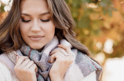 Jak Dbać o Skórę Jesienią – Praktyczne Porady