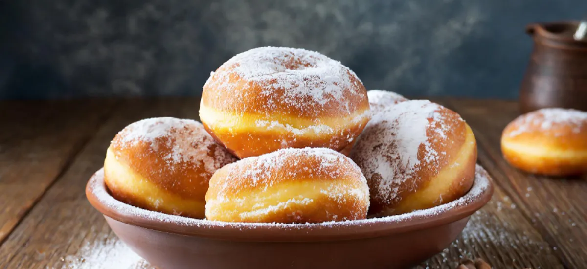 Pączki w Świetle Tradycji: Kulinarna Podróż przez Wieki