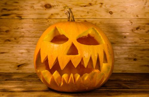 Pomysły na Dekoracje z Dyni na Halloween