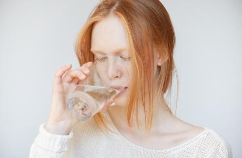 Nadmiar Wody w Organizmie – Przyczyny i Sposoby na Pozbycie się