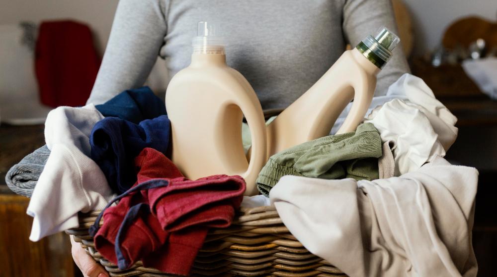 Perfumy do Prania vs. Płyn do Płukania – Różnice i Zastosowanie