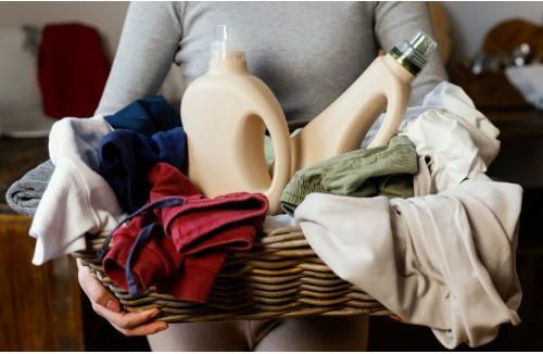 Perfumy do Prania vs. Płyn do Płukania – Różnice i Zastosowanie