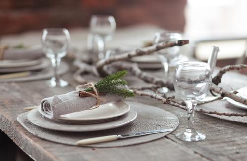 Zasady zachowania przy stole