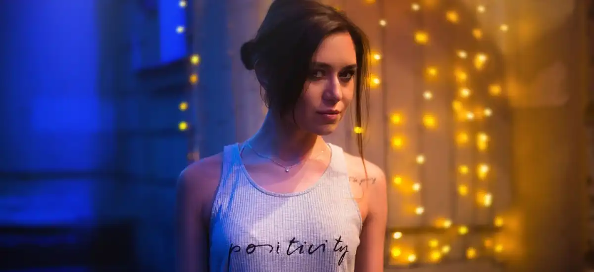 Top 5 wiosennych T – shirtów. Które modele warto mieć w swojej szafie? 